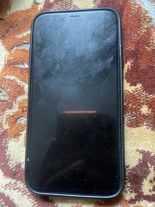 Vand iphone XR pentru piese