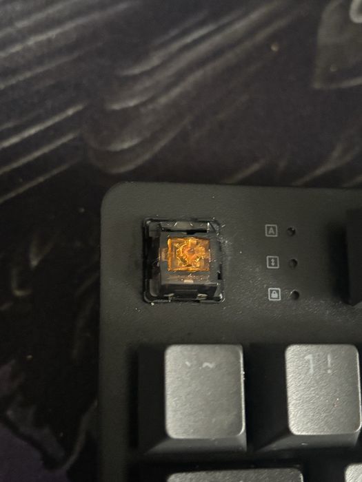 Клавиатура в хорошем состоянии