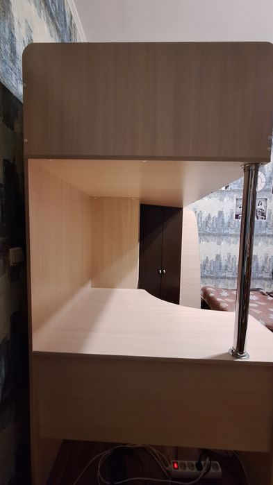 Детский уголок (кровать, стол, шкаф)