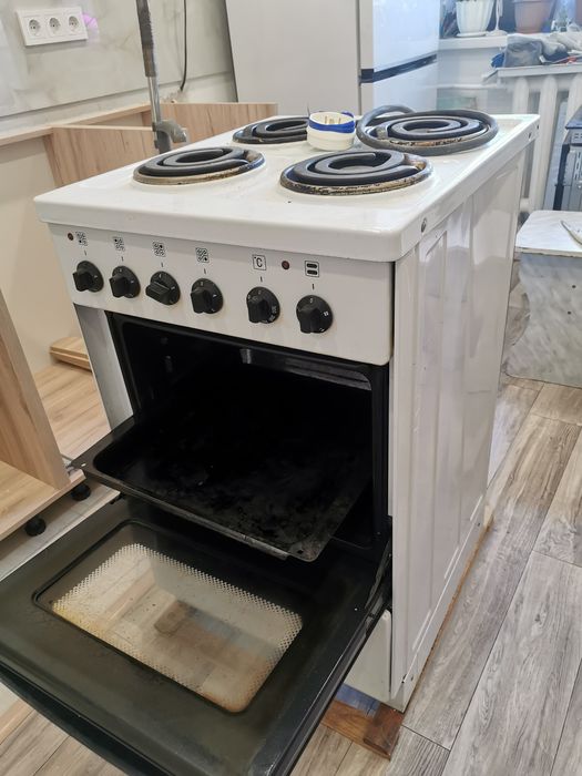 Кухонная плита б/у 30 000