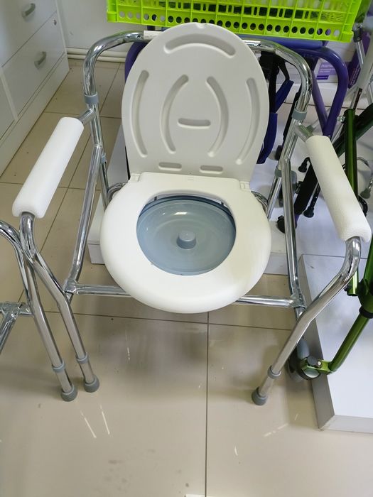 Кресло-туалет для инвалидов, новая