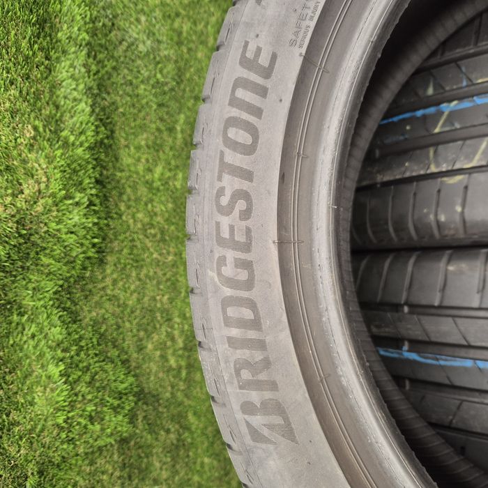 245 45 19 Bridgestone