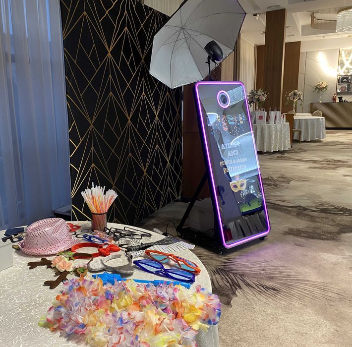 Oglindă Foto Magică & Cabină Foto - Închirieri pentru Nunți/Evenimente