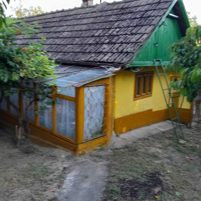 Casă bătrânească de vânzare + 6700 mp Cozia, jud. Iași