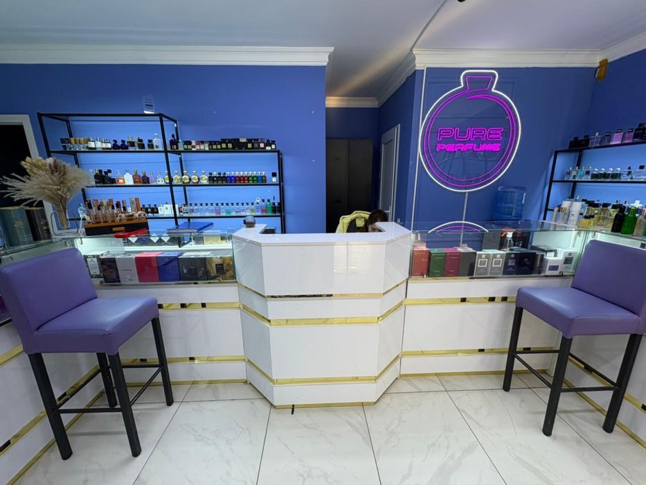 Готовая мебель для парфюмерии/косметики