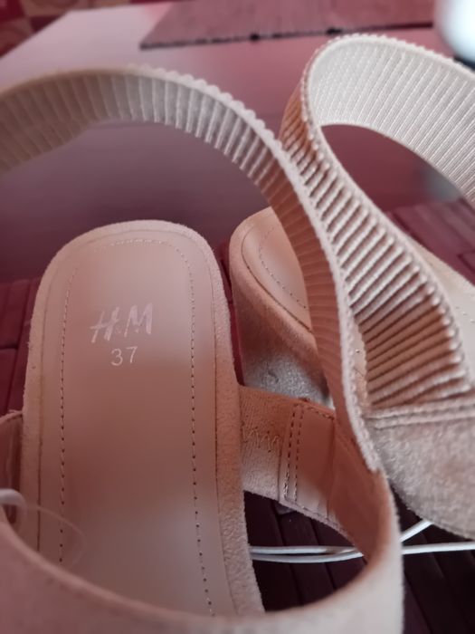 Нови , летни обувки"H&M