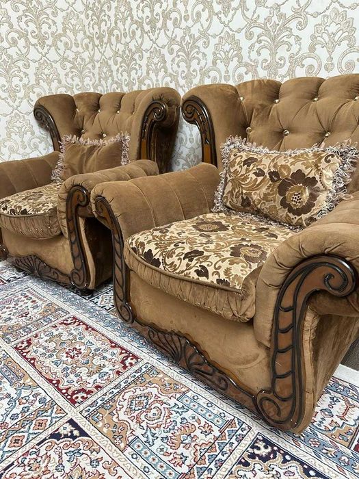 Придам диван и кресло