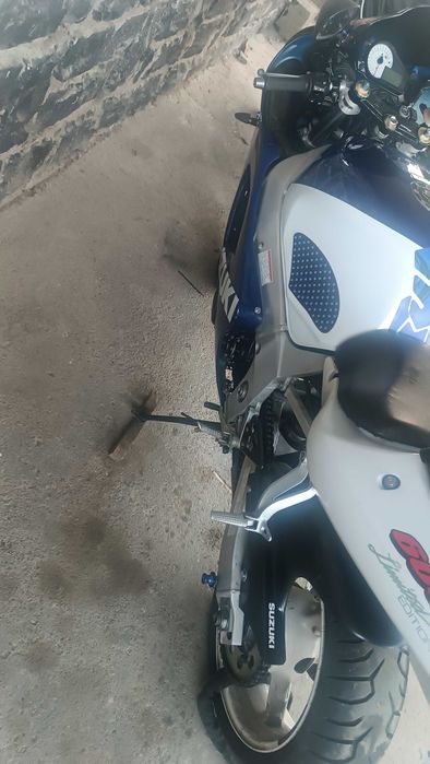 Suzuki gsxr 600 k1