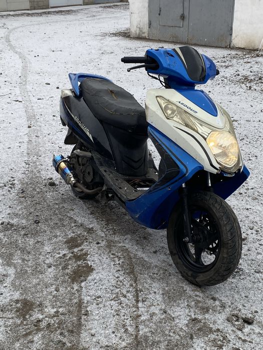 Скутер 150кубов