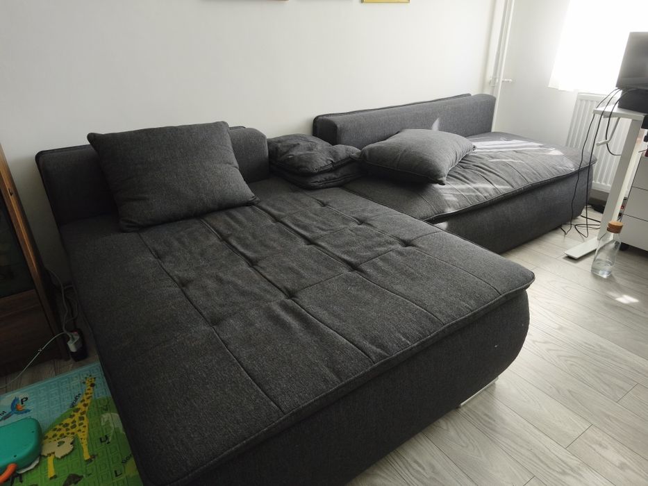Canapea cu coltar, extensibila si cu spatiu de depozitare