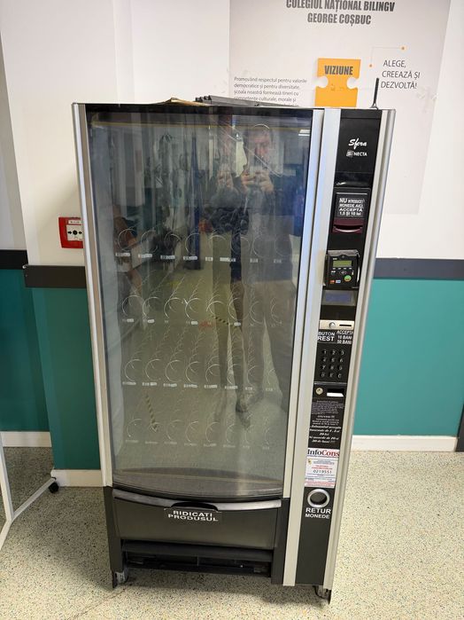 Automat de vending profesional de vânzare – ideal pentru afacere