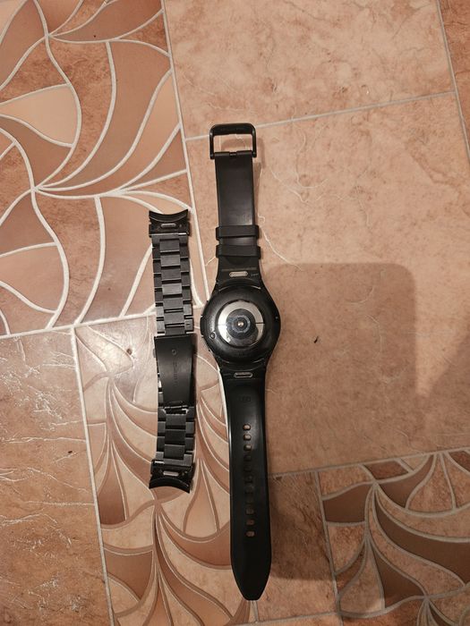 Продам часы самсунг уач 6