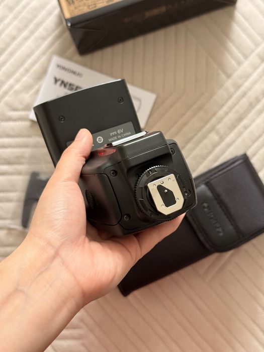 Фотовспышка Speedlight YN 560 IV