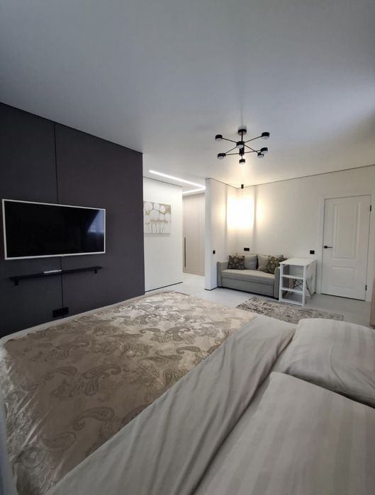 Сдается вип квартира посуточно Швмкент