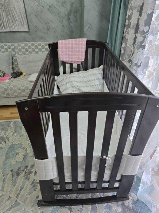 Patut bebelus lemn masiv