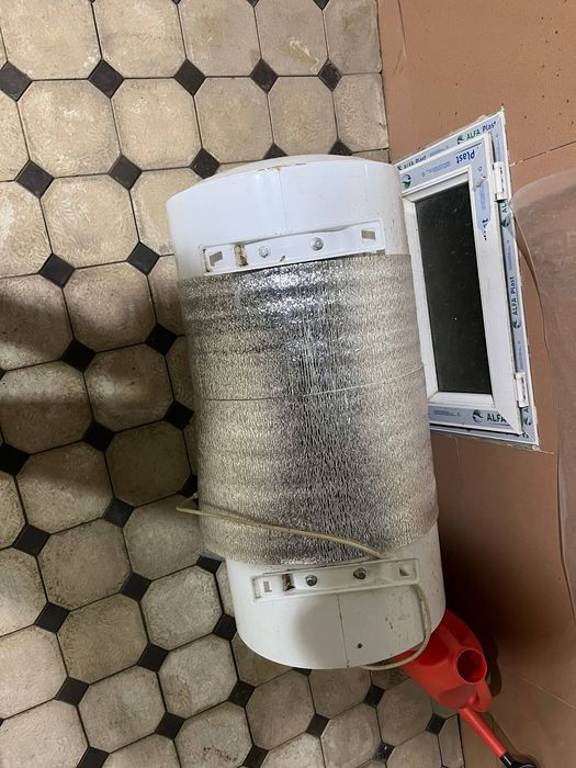 Водонагреватель(бойлер) Royal/R WH 2.0 100