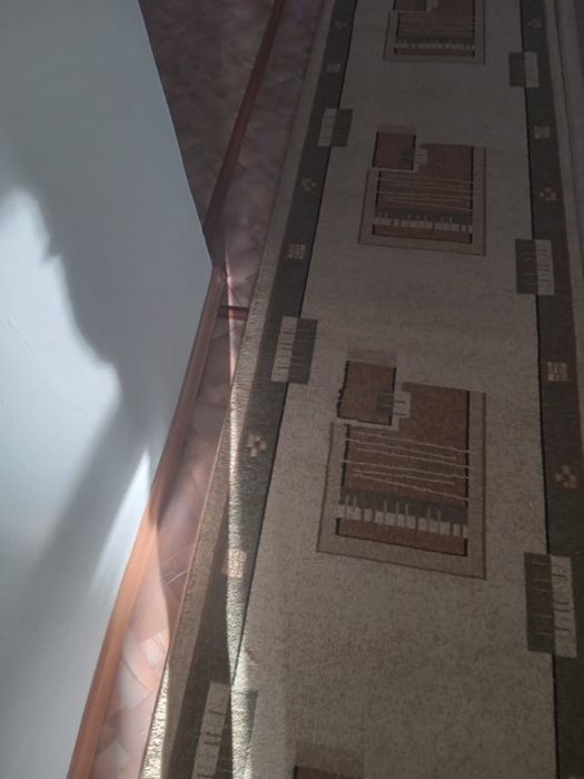 Килемдер сатылады.