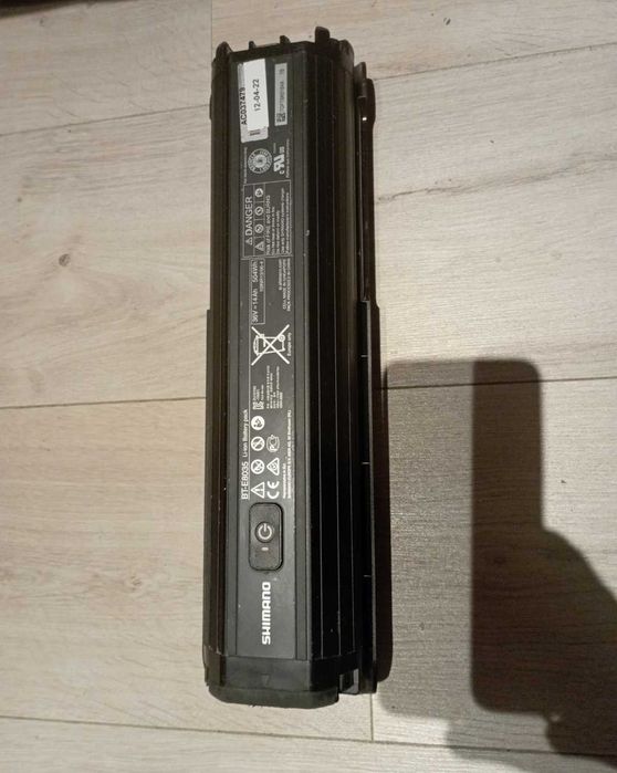 Vând BATERiA SHIMANO STEPS BT-E8035 - 504 WH detalii pe wha
