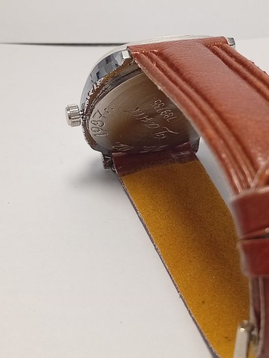 Руски мъжки ръчен кварцов часовник  POLJOT  ПЛЕТ.