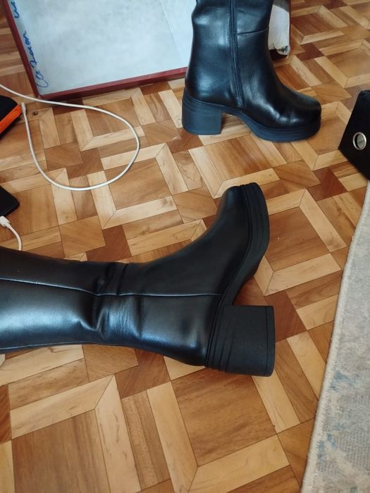 Продам кожаные сапоги, новая