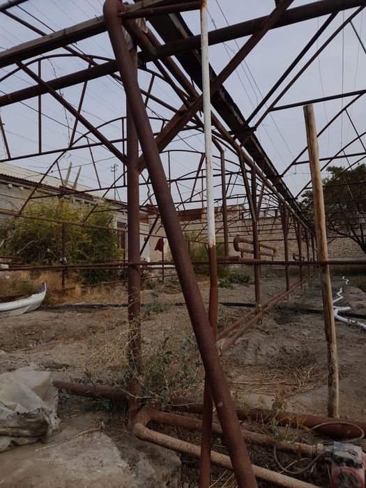 Парник сотилади срочни