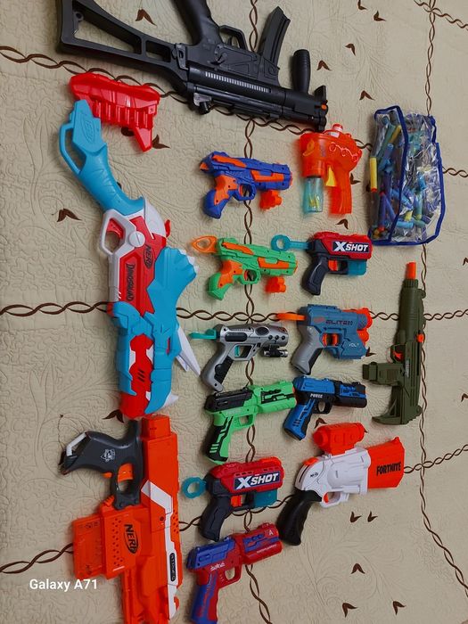 Пистолеты Nerf разные