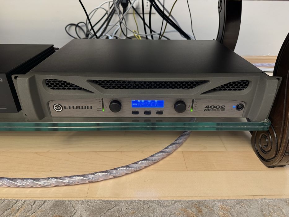 Amplificator Stereo/bridge Crown XTI 4002 (pa, pro, home cinema)