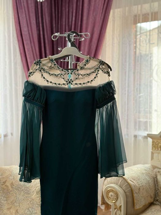 Продается платье