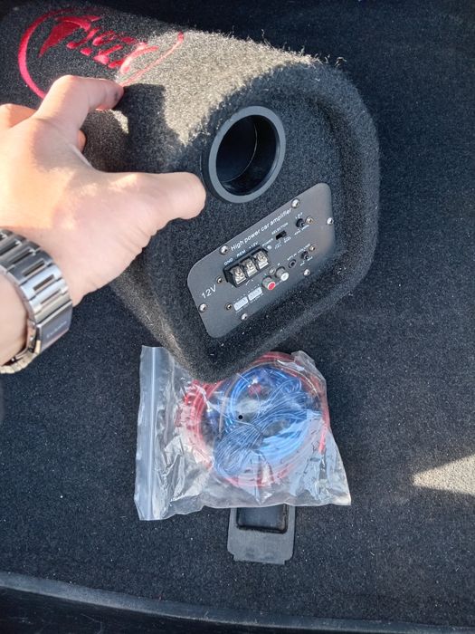 Сабуфер звук колонка