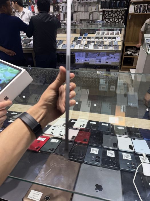 Apple Ipad Pro 12.9  512 GBWifi+Sim ( 4 Generation ) Ideal