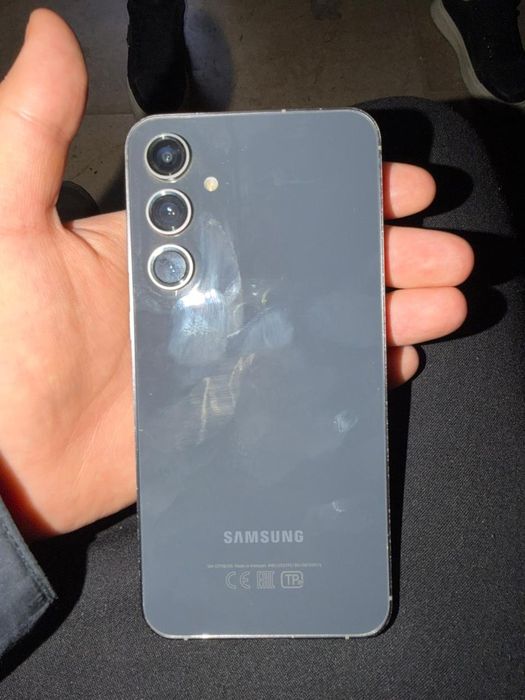 Продам самсунг с23 фе 128 гб