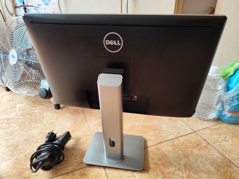 Мултимедиен монитор 23 инча Dell UltraSharp UZ2315Hf