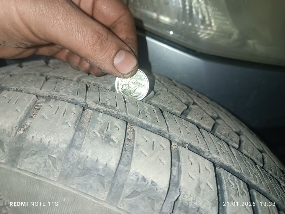 Два броя зимни гуми