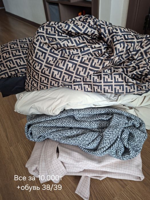 Куртки 48,Пальто 44