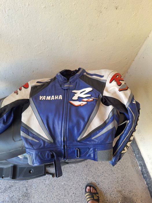 Яке yamaha 52 42 L размер