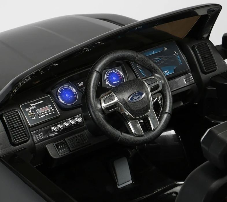 Masinuta electrica cu telecomanda Ford Ranger, Negru 4×4, ecran LCD

Informatii:
 Deschiderea coletului la livrare

 14 zile drept de retur