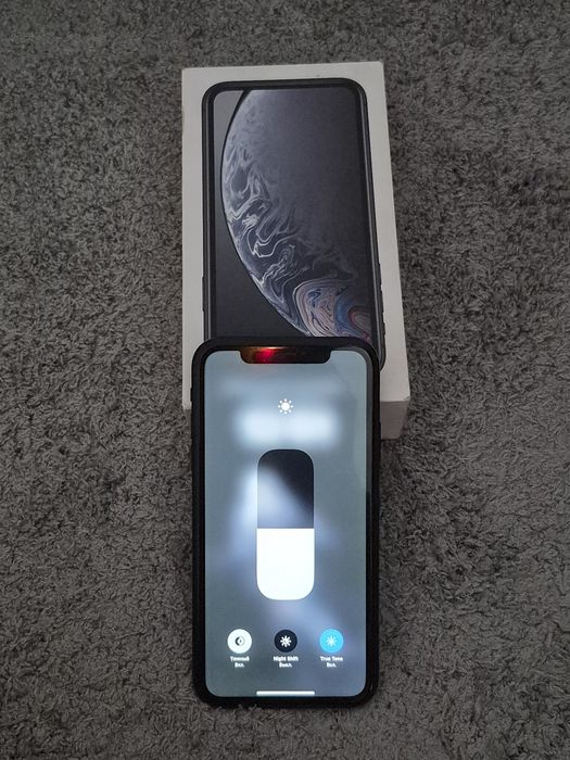 iphone XR черный цвет