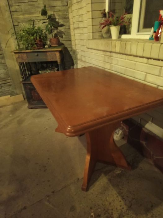 Стол Деревянный .