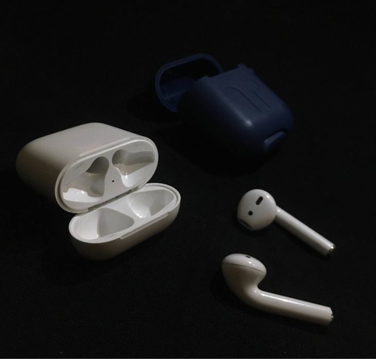 Продается air pods 2 поколение