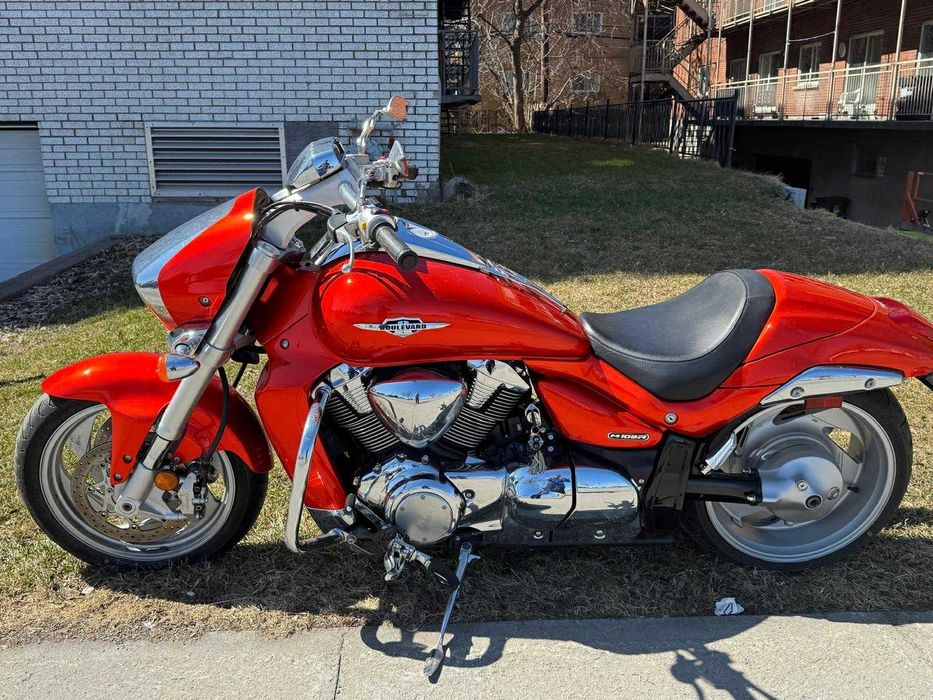 Suzuki Intruder VZR1800 CANADA Suzuki VZR 1800