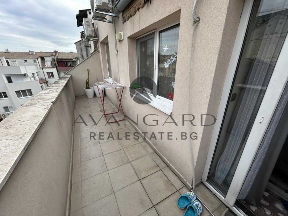 Продава се Тристаен апартамент в Пловдив, Център - 68 кв.м за 2603 €/кв.м - Снимка #11