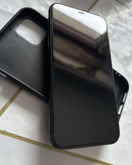 Продам айфон 11 в отл состоянии