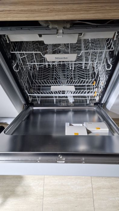 Masina de spalat vase miele