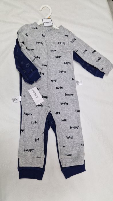 Комплект детских слипов от Carter's.