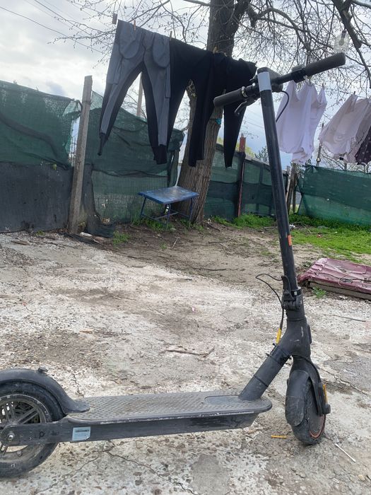Vînd trotineta electica xiaomi in stare buna