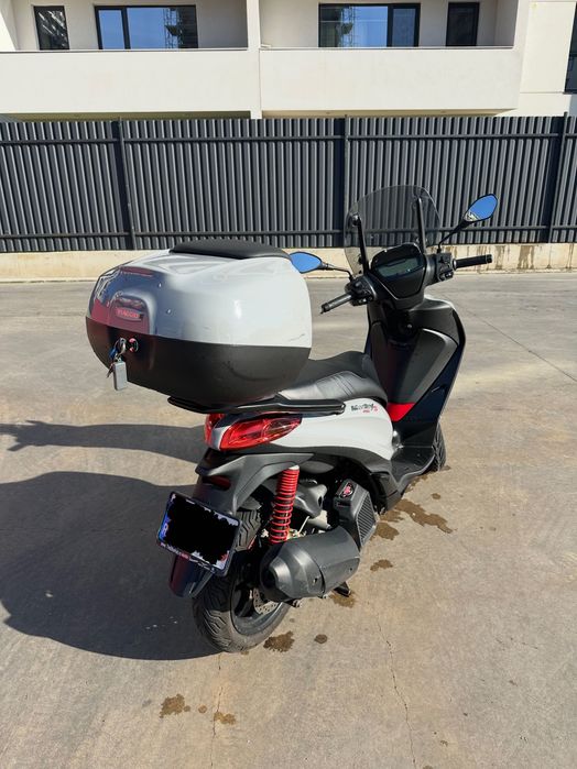 Piaggio Medley S 125CC 2021 + accesorii de 700€