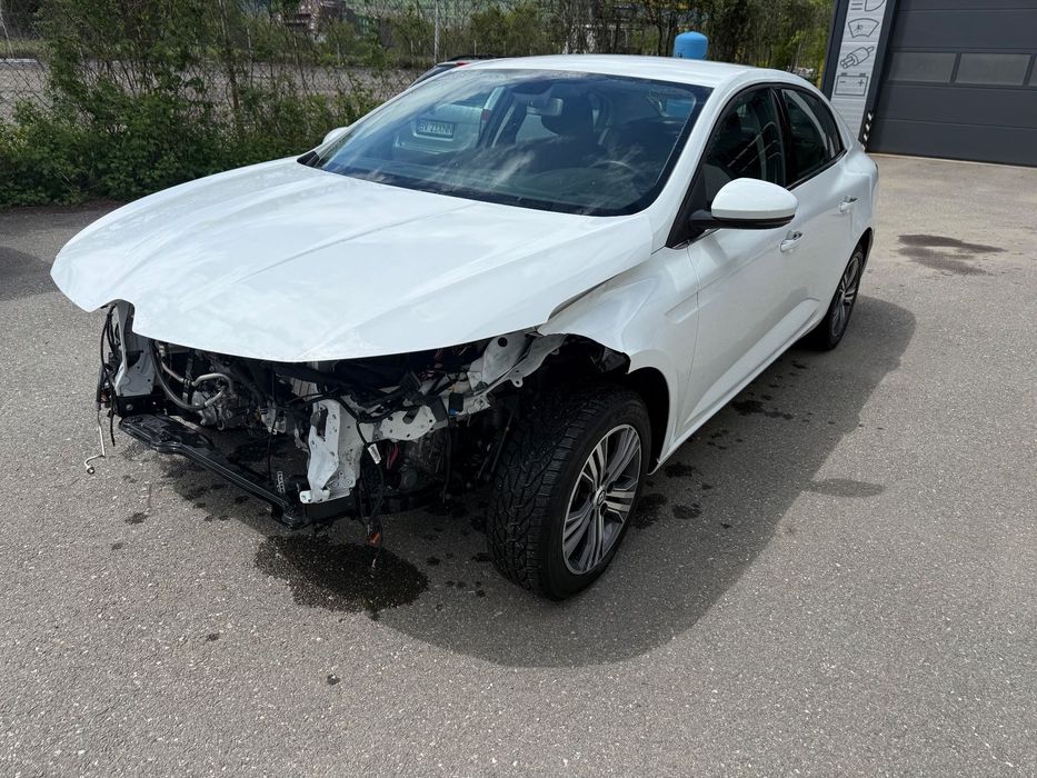 Renault Megane Renault megane 2024, 9000 km, Avariat
