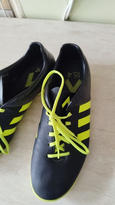 Маратонки за футбол Адидас