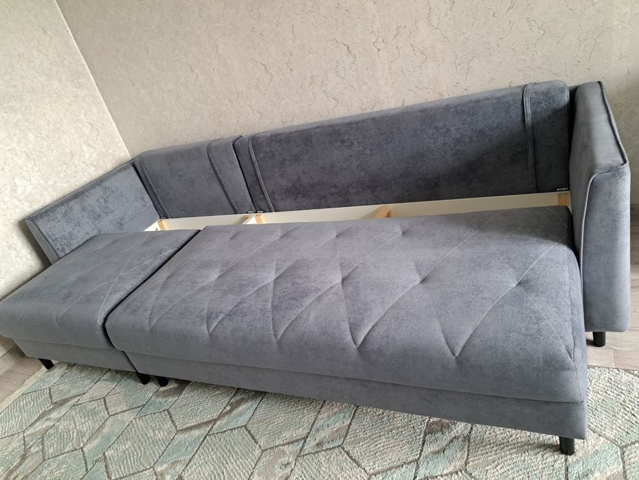 Продам д и в а н