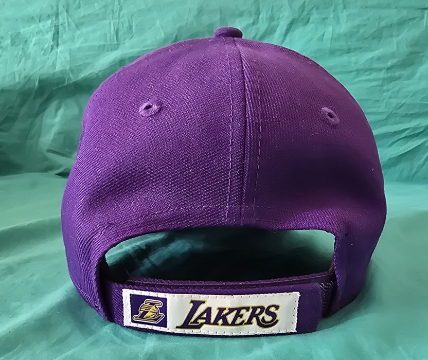 Șapcă New Era cu Los Angeles Lakers.